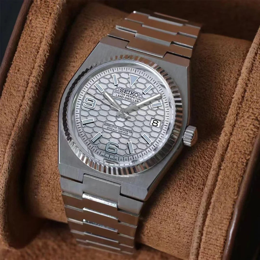 Land-Dweller White - GodTierMods