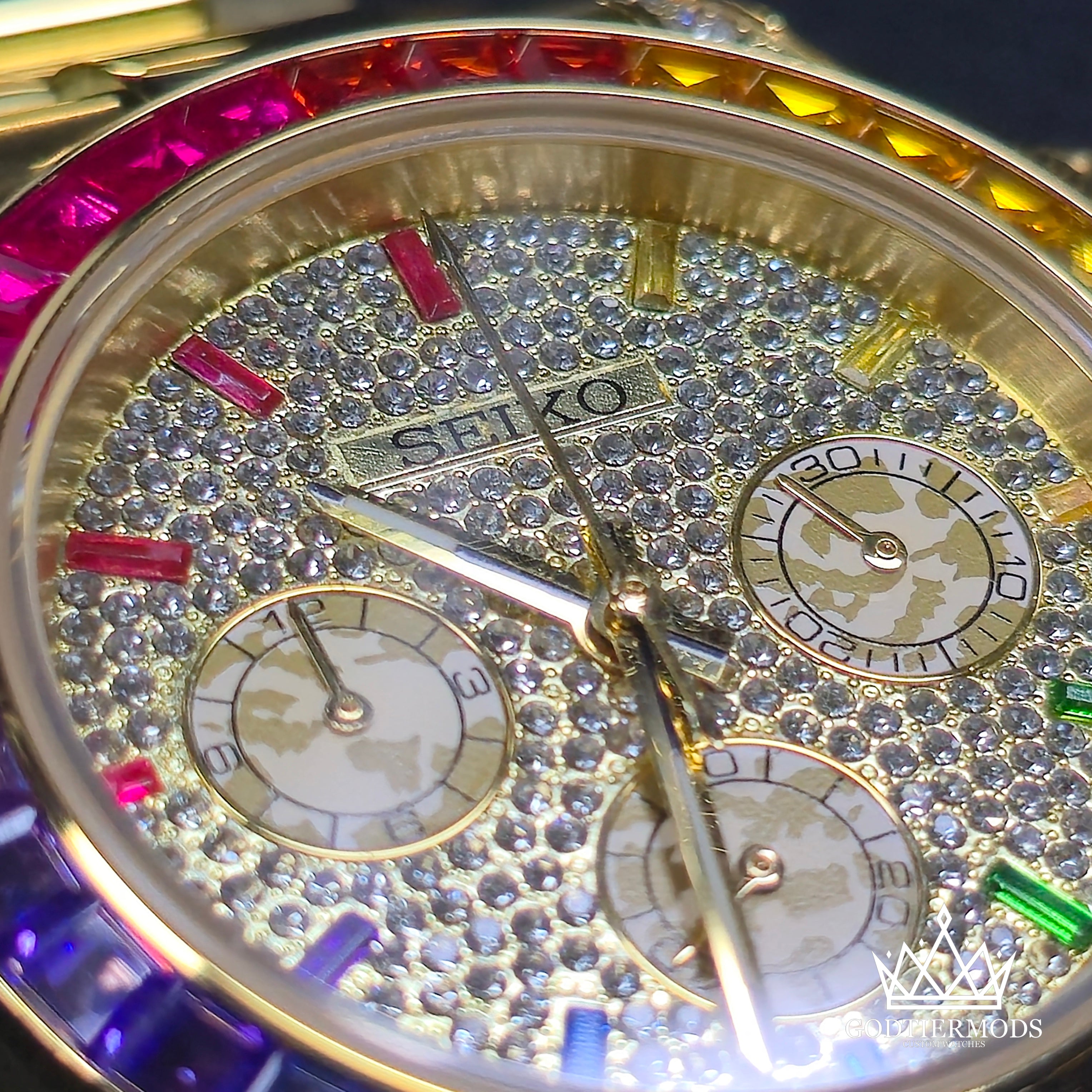 Daytona Gold Rainbow Diamond Paved Dial - GodTierMods
