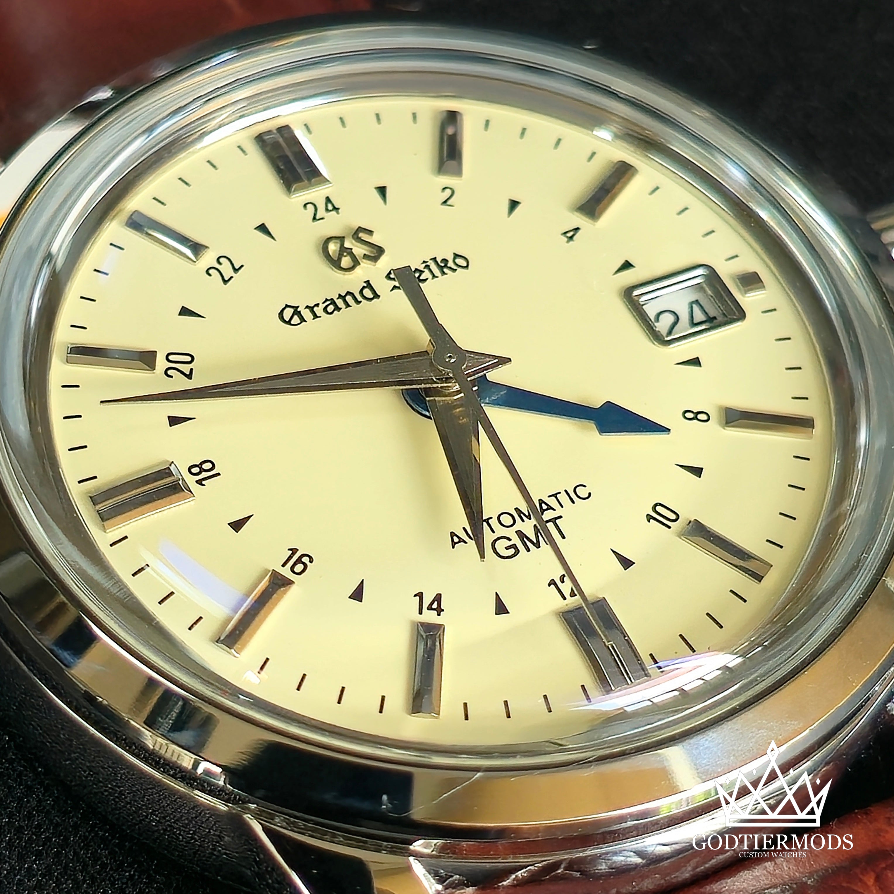 GMT Grand Seiko Ivory / Cream with Blue GMT Hand - GodTierMods