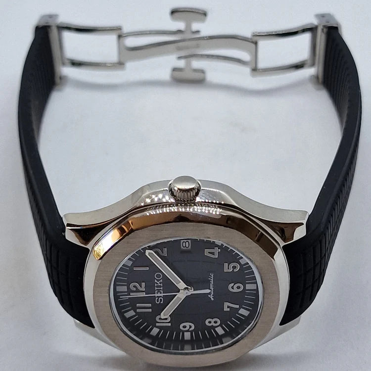 Aquanaut Classic Black - GodTierMods